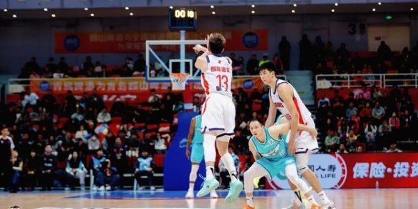 前行无畏丨CBA常规赛第二十三轮 — 第一阶段收官站 客场负于青岛