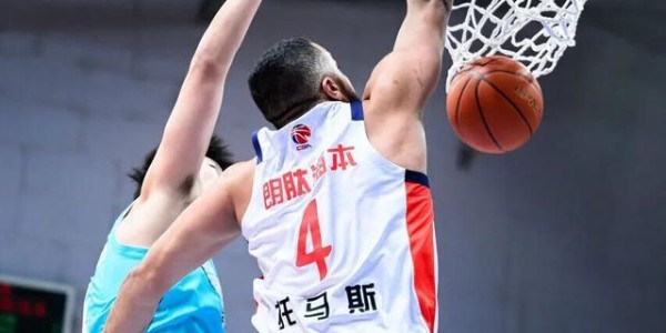 前行无畏丨CBA常规赛第二十三轮 — 第一阶段收官站 客场负于青岛